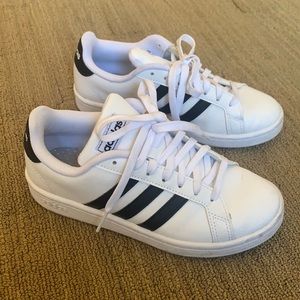 Adidas Grand Court sneaker